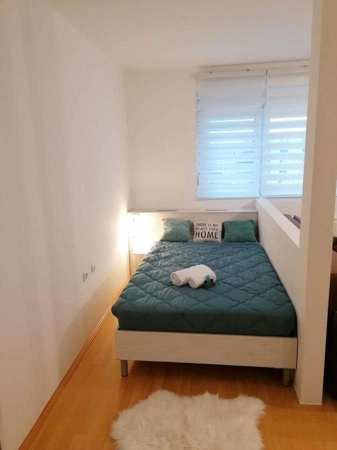 Emili Apartman Ягодина Екстериор снимка