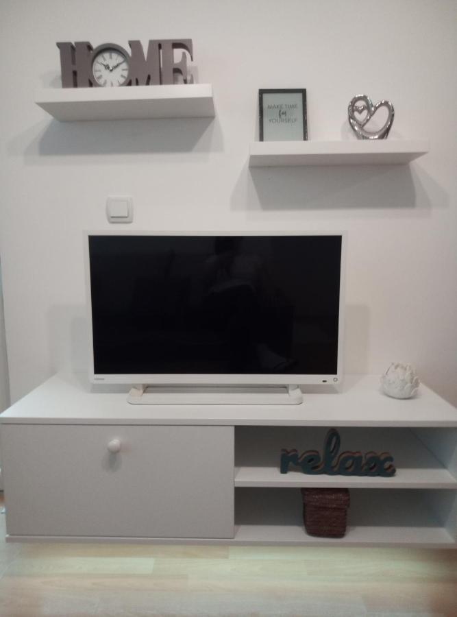Emili Apartman Ягодина Екстериор снимка