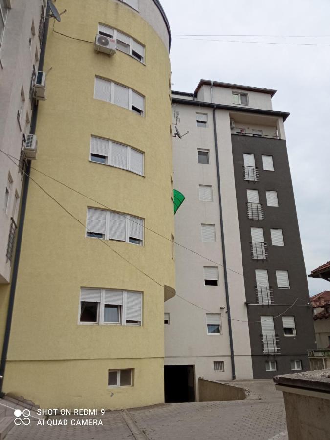Emili Apartman Ягодина Екстериор снимка