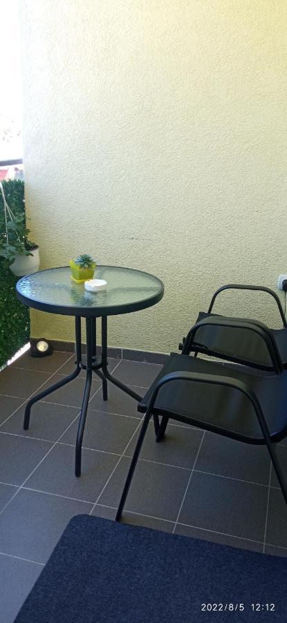Emili Apartman Ягодина Екстериор снимка
